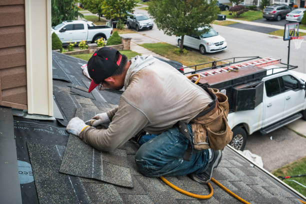 Professional Gutter Installation technician working in Tucker, GA